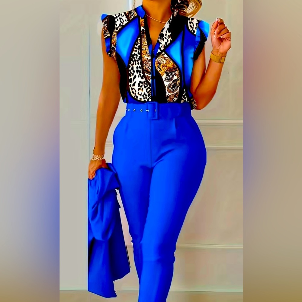 Leopard print color block, two piece set. Size: 14 (XXL)